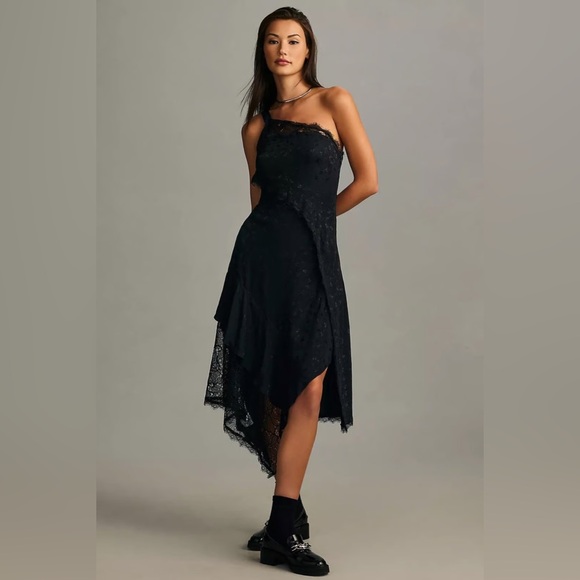 Anthropologie Dresses & Skirts - Anthropologie Black Asymmetrical Lace maxi Dress size 4 one shoulder